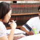 Anh Dũng trong cuộc làm việc với luật sư Philippines - Ảnh: Đình dân