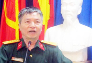 Hình (Đài Chương Mỹ): Đại Tá Trần Đăng Thanh.