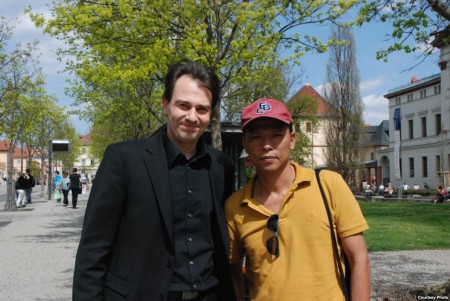 Chụp ảnh cùng thị trưởng thành phố Weimar