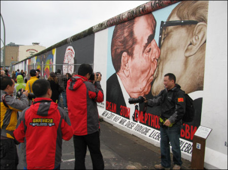 Tường Berlin - biểu tượng của sự chia cắt nước Đức
