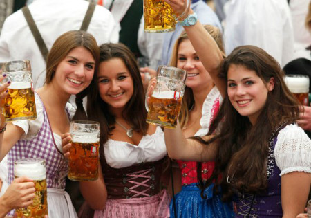 Lễ hội bia Đức. Ảnh mckenzienewsservice.com