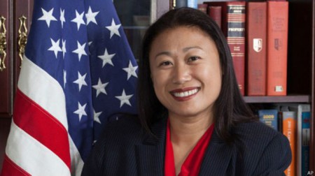 Janet Nguyễn, đương kim giám sát viên Quận Cam, đã làm nên lịch sử khi được bầu chọn vào thượng viện tiểu bang California
