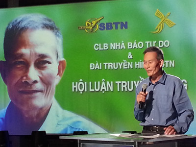 Nhà báo, blogger Điếu Cày Nguyễn Văn Hải tại buổi hội luận cùng  đồng hương và giới truyền thông tại đài SBTN. (Hình: Ngọc Lan/Người Việt)