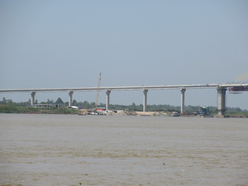 Cầu Neak Loeung sắp hoàn thành. Ảnh: Sovanrith