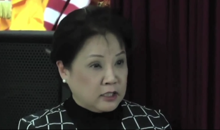 Bà Hoàng Dược Thảo, chủ nhân báo Sài Gòn Nhỏ, trong một buổi họp báo vào tháng 2 năm 2014