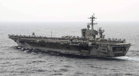 Hàng không mẫu hạm USS Theodore Roosevelt tiến vào Biển Đông ngày 29/10/2015