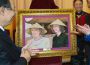 Việt Nam: Quà cưới cô dâu Chelsea Clinton