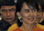 Bà Suu Kyi lần đầu xuất ngoại sau 24 năm